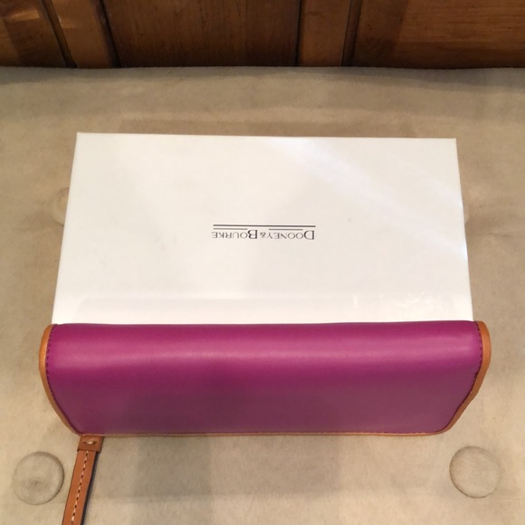 Dooney & Bourke Orchid Wallet - Picture 5 of 9